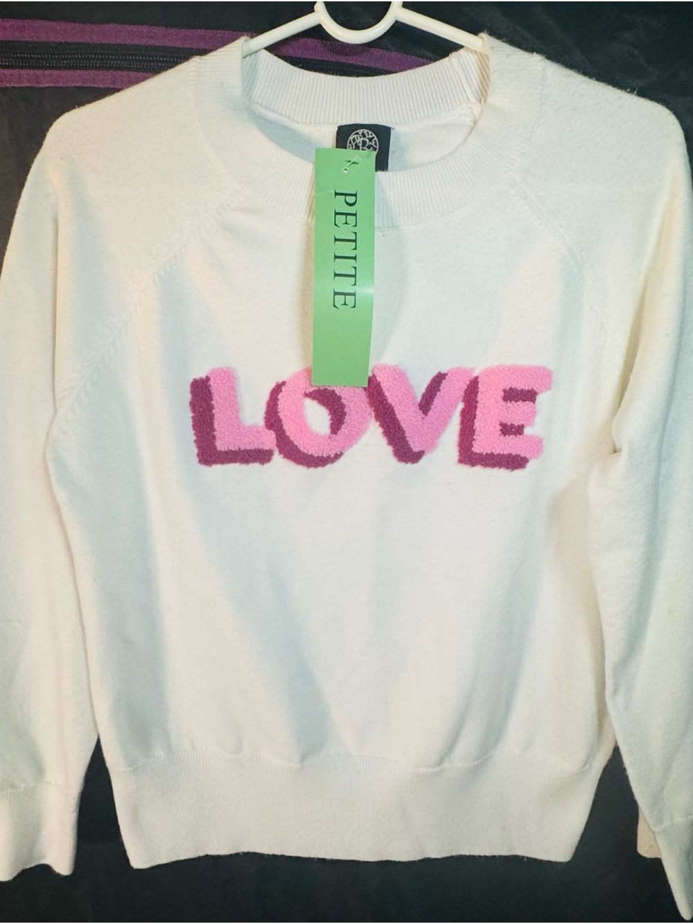 bobeau White Crewneck Sweater with Pink 'LOVE' Graphic